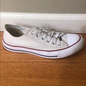 White Low Top Converse (Size 7.5)